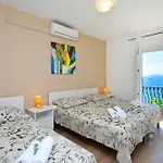 Semesterbostad Holiday Home In Okrug Gornji 6160