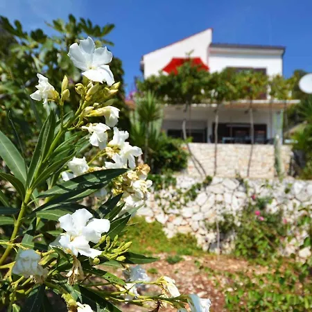 In Okrug Gornji 6160 בית נופש טרוגיר
