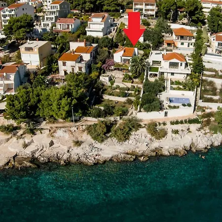 Semesterbostad Holiday Home In Okrug Gornji 6160